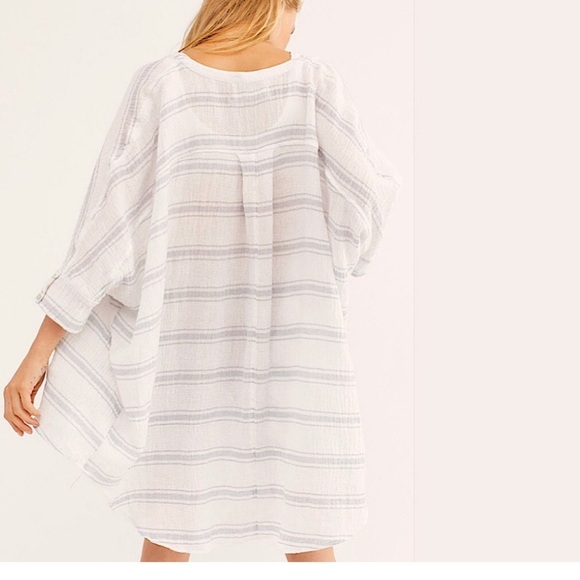 Free People We The Free Dreaming Blue Buttondown Top Ivory OVERSIZED - Picture 2 of 10